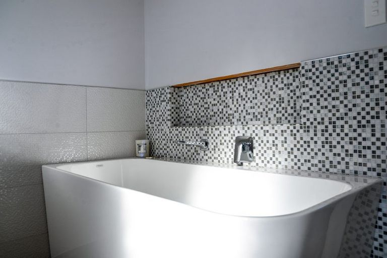 Photo of property in 49 English Street, St Andrews, Hamilton, 3200