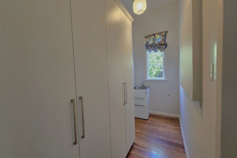 Photo of property in 28 Bay Street, Petone, Lower Hutt, 5012