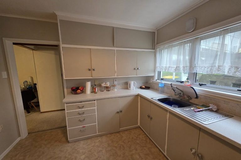 Photo of property in 2/21 Vivian Street, New Plymouth, 4310