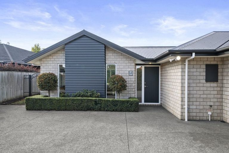 Photo of property in 14 Donovan Place, Aidanfield, Christchurch, 8025