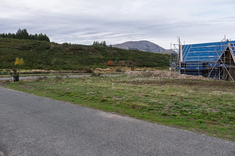 Photo of property in 21 Luge Loop, Castle Hill, 7580