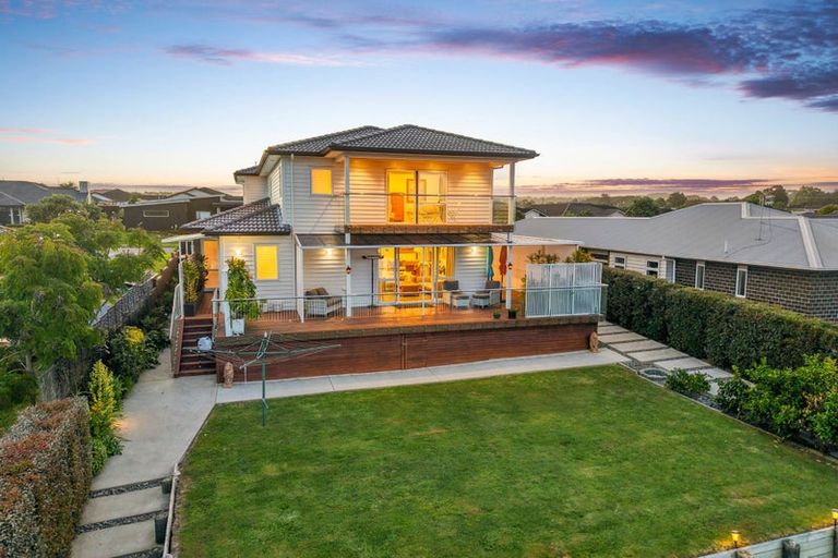 Photo of property in 94 Pohutukawa Parade, Riverhead, 0820