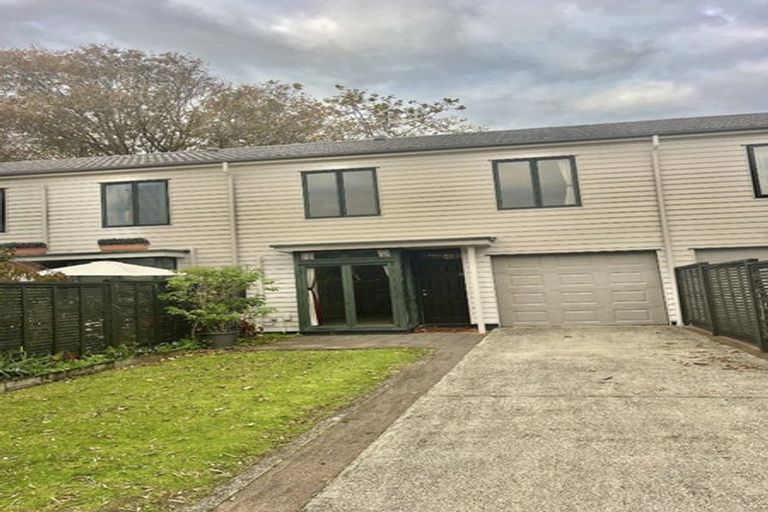 Photo of property in Tuscany Towers, 14/1 Ambrico Place, New Lynn, Auckland, 0600