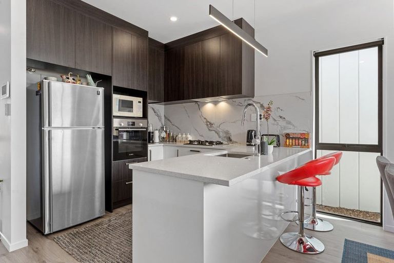 Photo of property in 37 Kairakau Street, Papakura, 2110