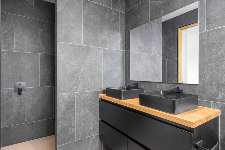 Photo of property in 41 Mount Linton Avenue, Wanaka, 9305