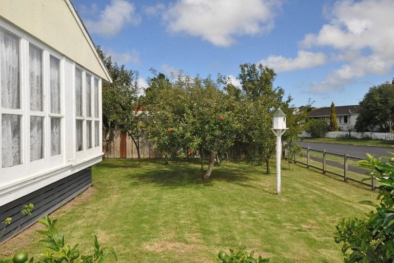 Photo of property in 1 Totara Street, Waiuku, 2123