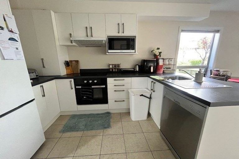 Photo of property in 8a Opapa Street, Titahi Bay, Porirua, 5022