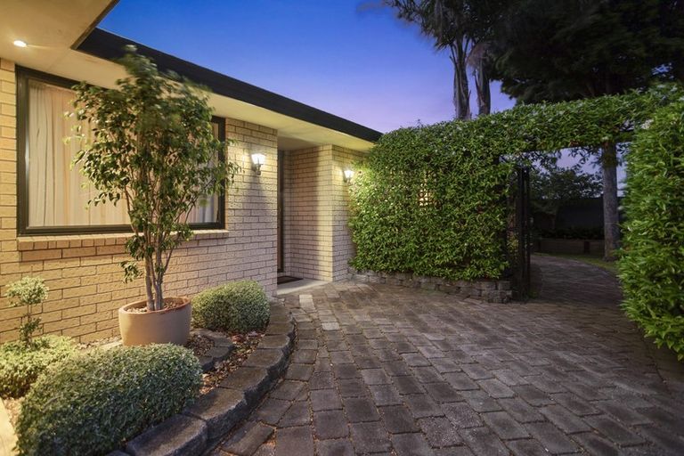 Photo of property in 13 Mona Avenue, Mangere Bridge, Auckland, 2022