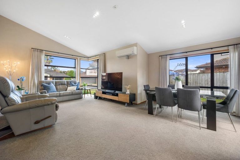Photo of property in 6 Dalcross Drive, Flat Bush, Auckland, 2016
