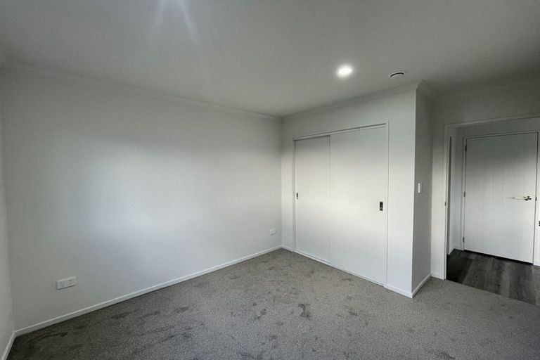 Photo of property in 65c Manuroa Road, Takanini, 2112