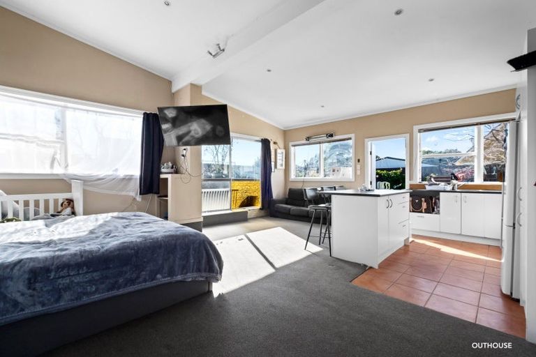 Photo of property in 204a Tukapa Street, Westown, New Plymouth, 4310