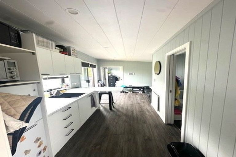 Photo of property in 21 Endeavour Street, Lyall Bay, Wellington, 6022