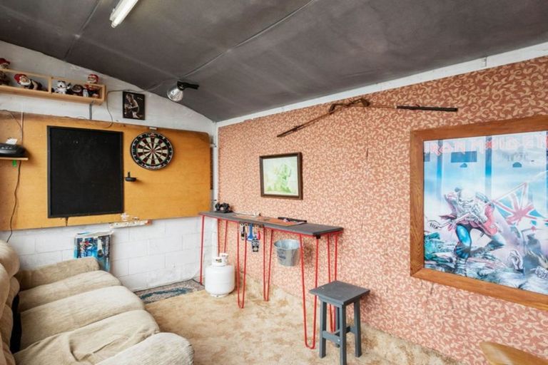 Photo of property in 28 Compton Street, Woolston, Christchurch, 8062