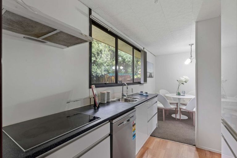 Photo of property in 16 Sarajevo Place, Massey, Auckland, 0614
