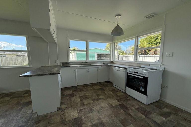 Photo of property in 12 Tanekaha Place, Pukete, Hamilton, 3200