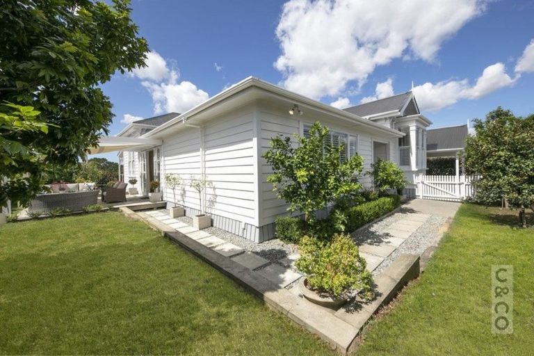 Photo of property in 25 George Street, Riverhead, 0820