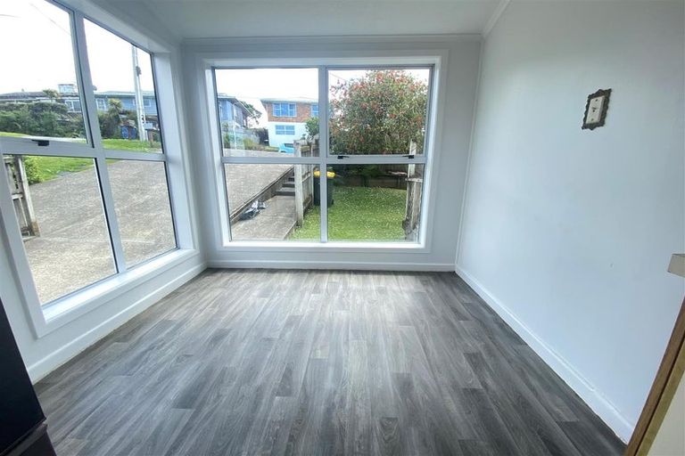 Photo of property in 106 Golf Road, New Lynn, Auckland, 0600