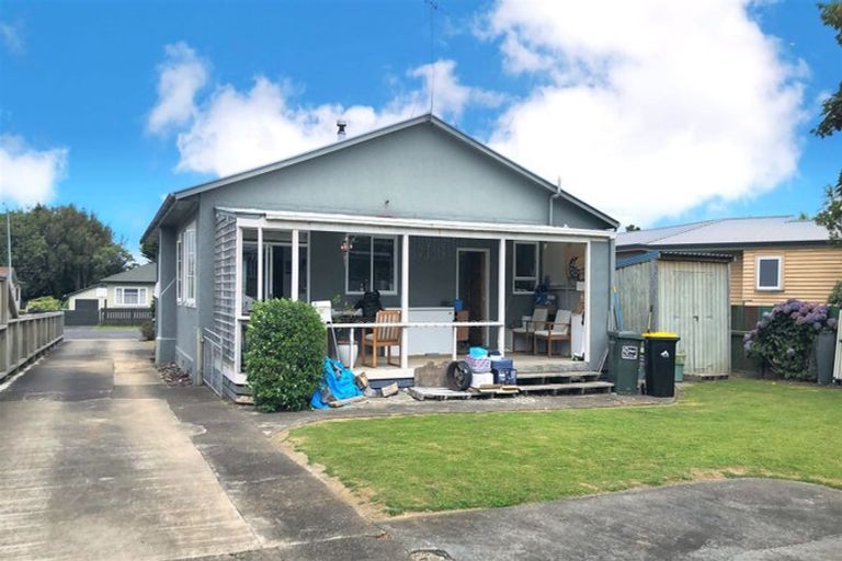 Photo of property in 36 Hospital Street, Dannevirke, 4930