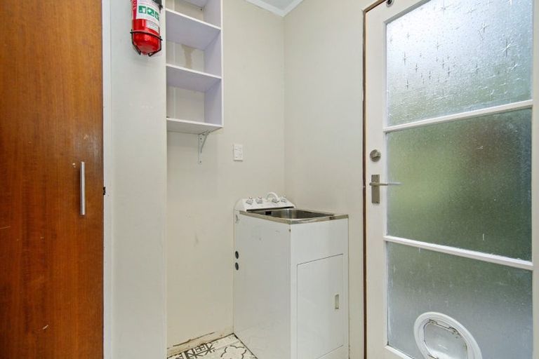 Photo of property in 1/9 Wye Street, Island Bay, Wellington, 6023