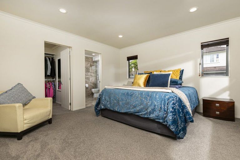 Photo of property in 17 Oak View Terrace, Schnapper Rock, Auckland, 0632