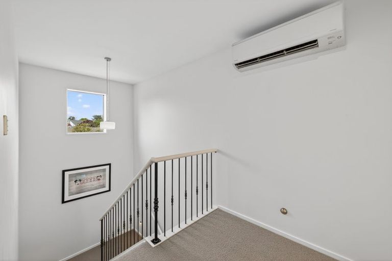 Photo of property in 1a Westburn Terrace, Burnside, Christchurch, 8041
