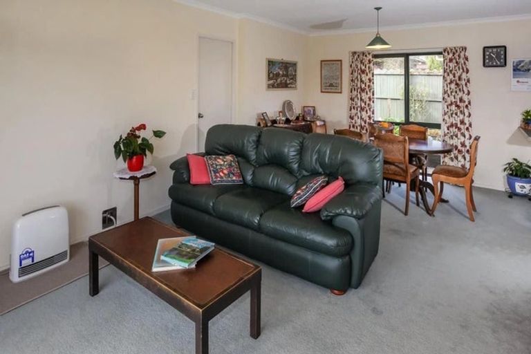 Photo of property in 4 Emmerdale Avenue, Papakura, 2110