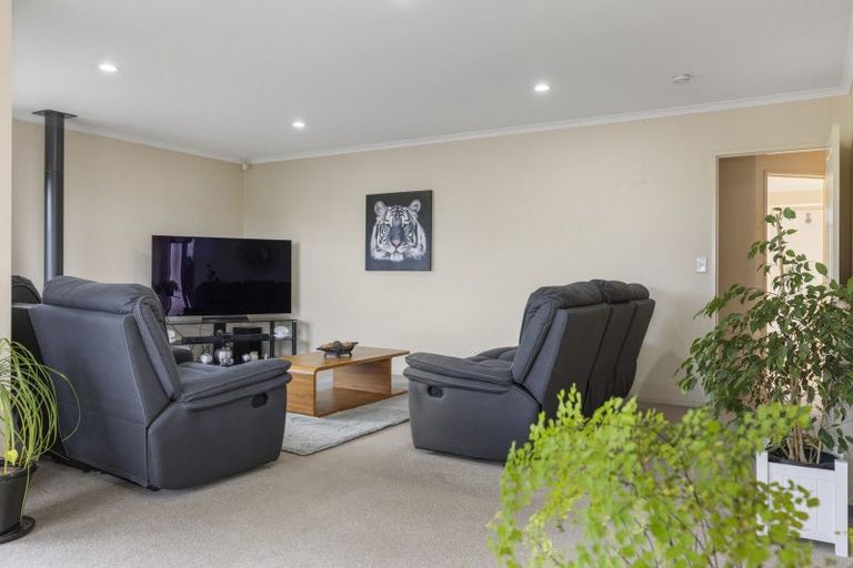 Photo of property in 32 Balmoral Drive, Hilltop, Taupo, 3330