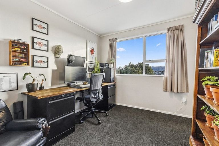 Photo of property in 2 Adventure Drive, Whitby, Porirua, 5024