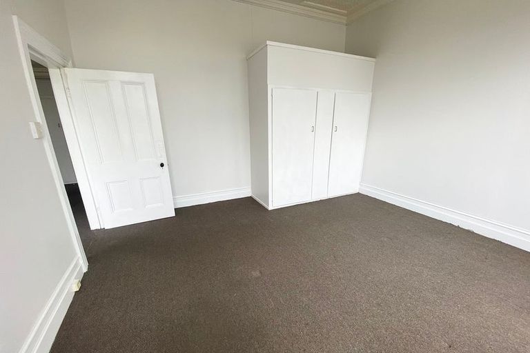 Photo of property in 23 Royal Crescent, Saint Kilda, Dunedin, 9012