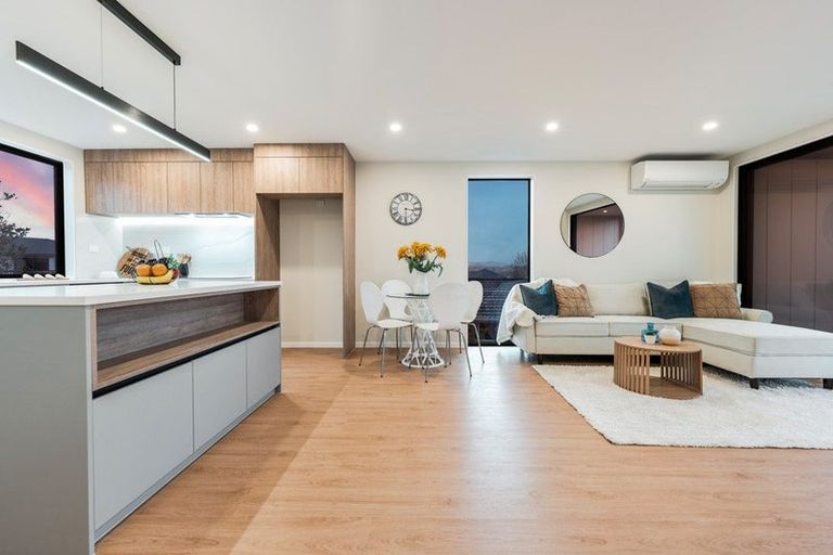 Photo of property in 4202e Great North Road, Glendene, Auckland, 0602