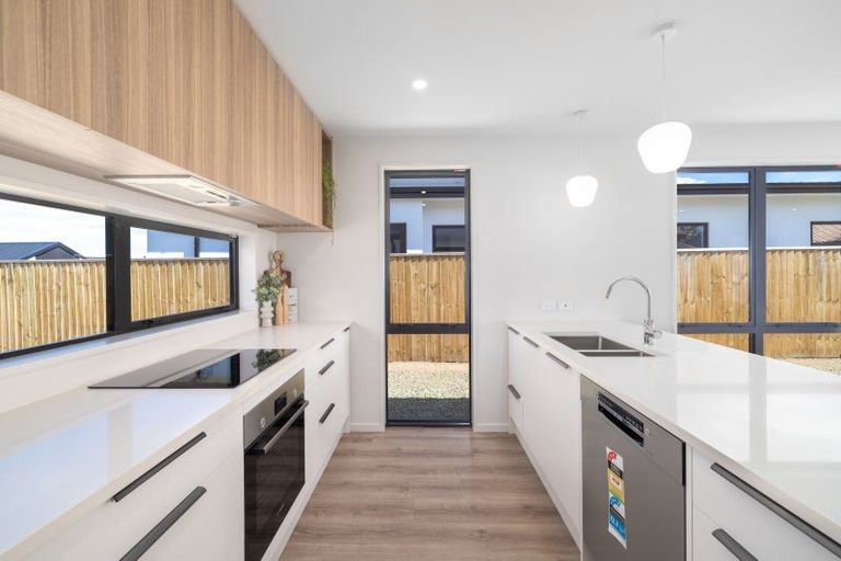 Photo of property in 7 Pipipi Lane, Halswell, Christchurch, 8025