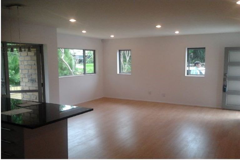Photo of property in 16b Imperial Place, Henderson, Auckland, 0612