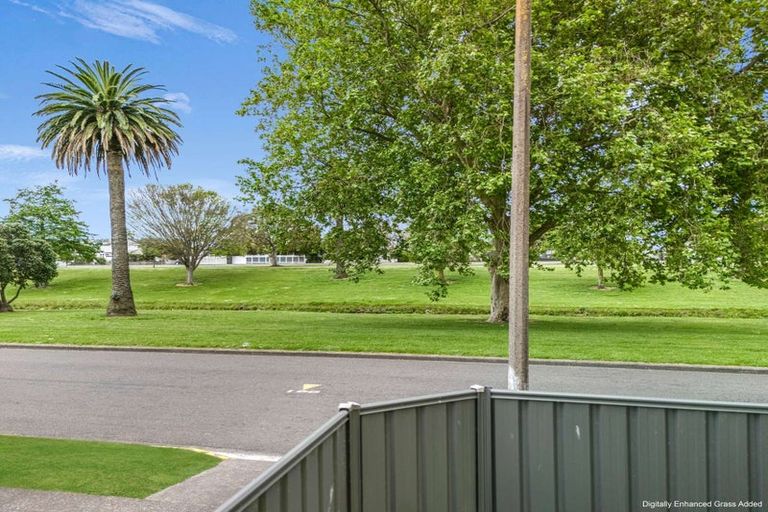Photo of property in 69 Douglas Mclean Avenue, Marewa, Napier, 4110