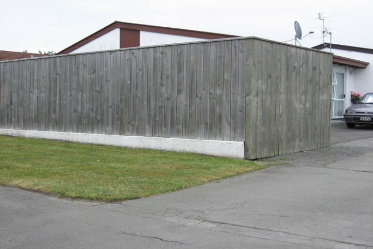 Photo of property in 2/17 Brake Street, Upper Riccarton, Christchurch, 8041