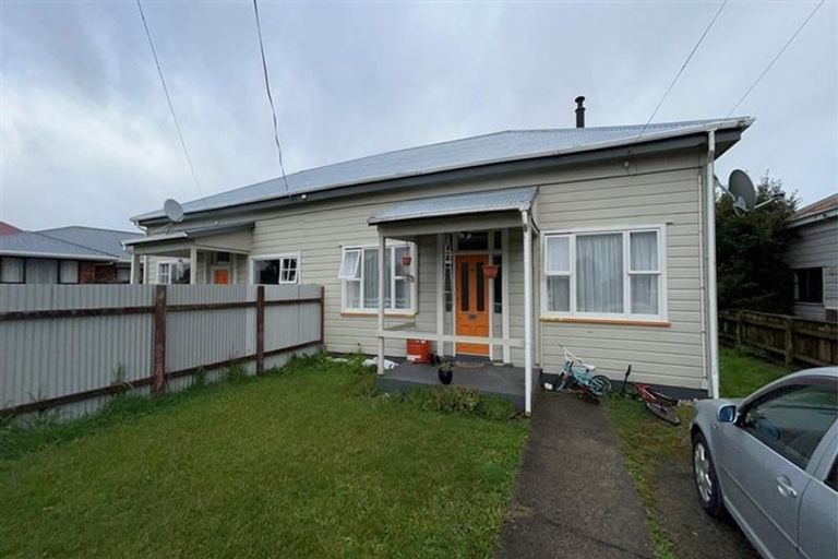 Photo of property in 82- 84 Queen Street, Westport, 7825