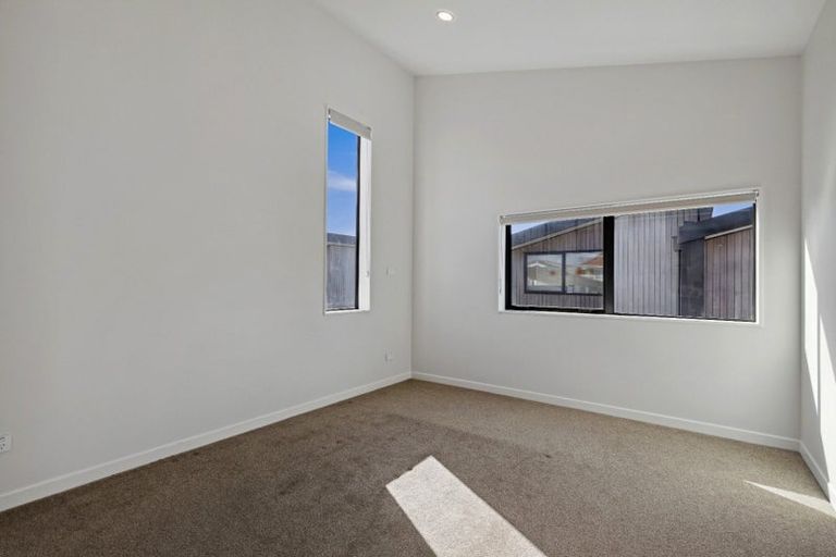 Photo of property in 8 Matau Way, Hauraki, 0622