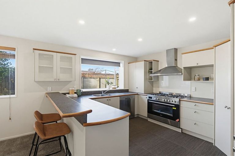Photo of property in 28 Radiata Avenue, Parklands, Christchurch, 8083