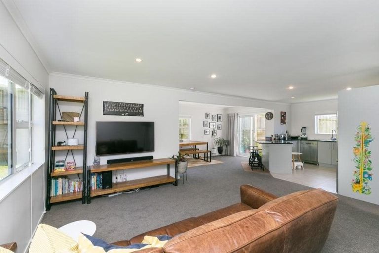 Photo of property in 29 Bickerton Rise, Churton Park, Wellington, 6037