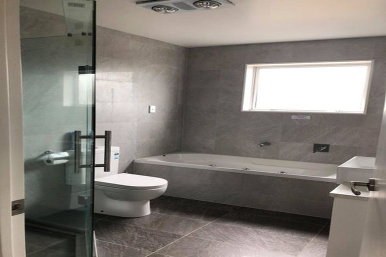 Photo of property in 13 Cahir Place, Flat Bush, Auckland, 2019