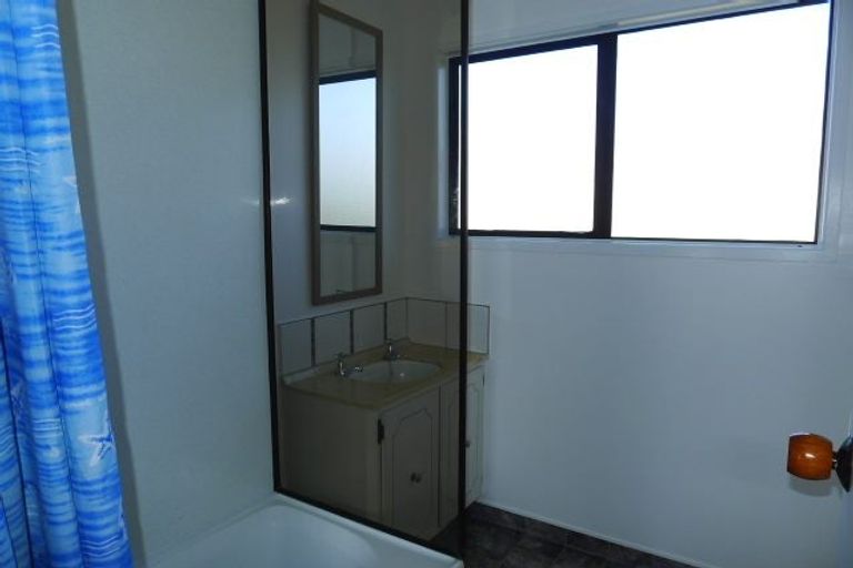 Photo of property in 9 Linwood Drive, Paraparaumu, 5032