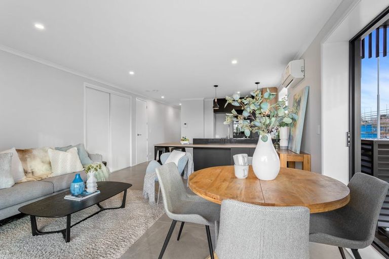 Photo of property in 2/2 Te Rito Road, Hobsonville, Auckland, 0616