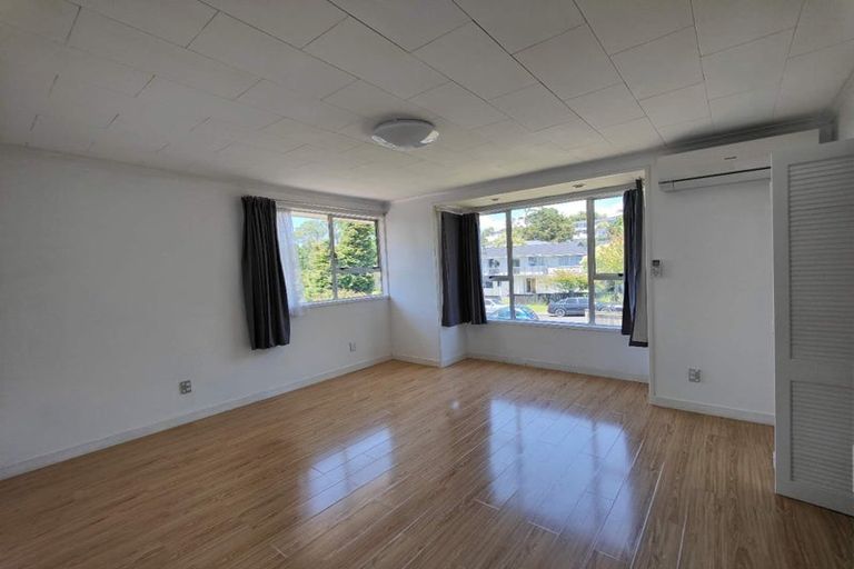 Photo of property in 21 Sequoia Place, Sunnynook, Auckland, 0620