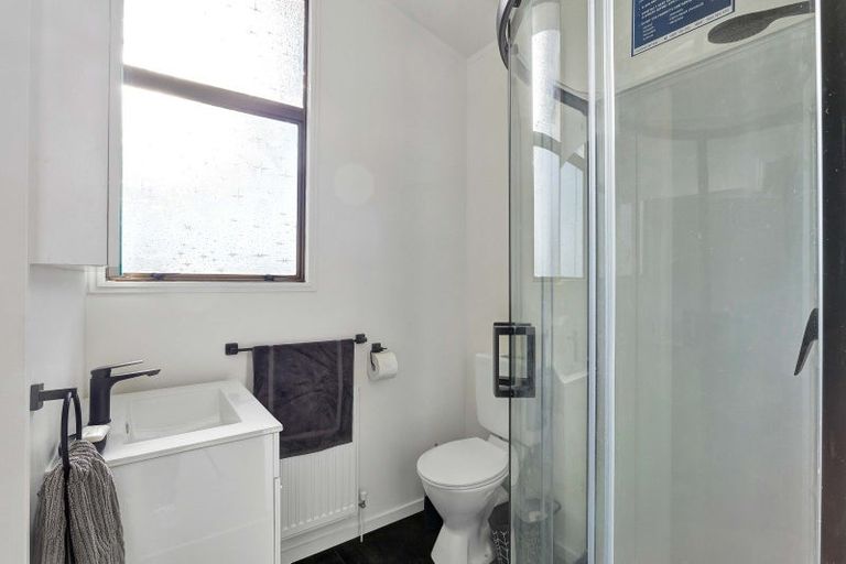 Photo of property in 62d Poplar Grove, Whalers Gate, New Plymouth, 4310