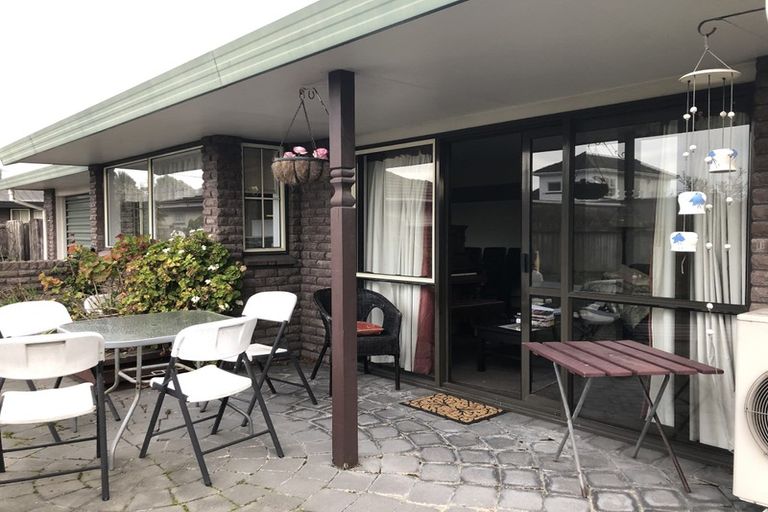 Photo of property in 2/54a Aorangi Road, Bryndwr, Christchurch, 8053