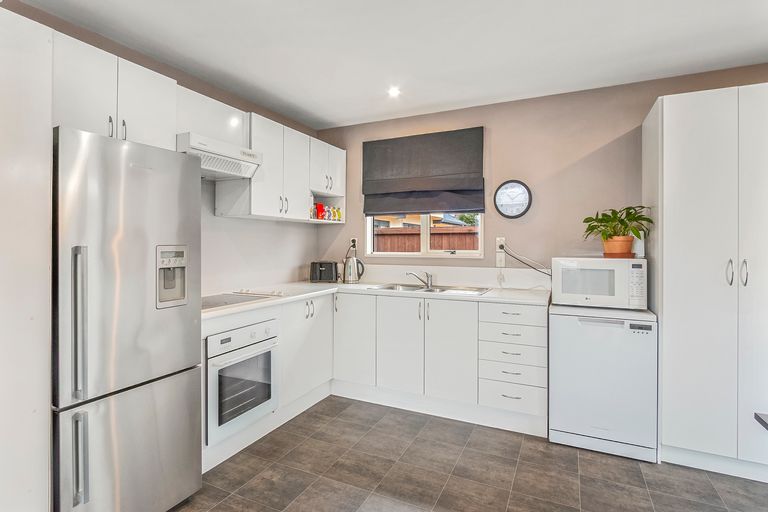 Photo of property in 44 Shands Road, Hornby, Christchurch, 8042