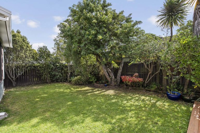 Photo of property in 39a Minaret Drive, Bucklands Beach, Auckland, 2014