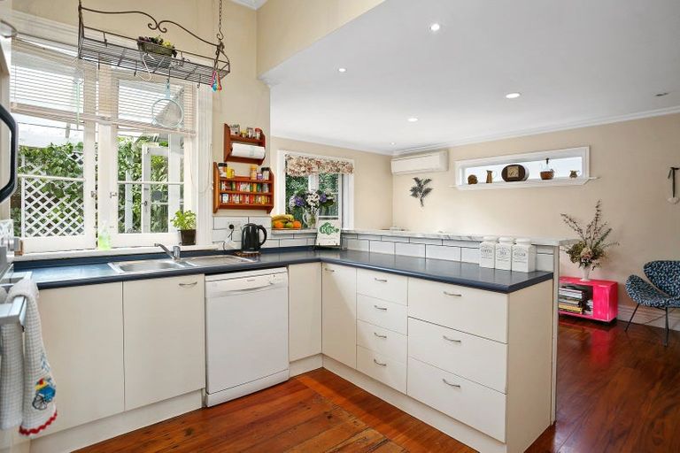 Photo of property in 5 Hall Street, Cambridge, 3434