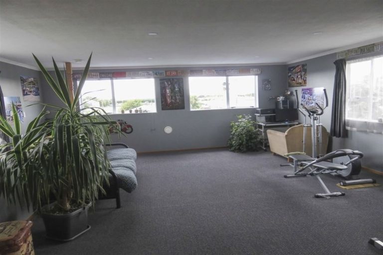 Photo of property in 79 Avon Road, Clifton, Invercargill, 9812