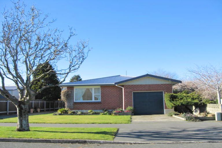 Photo of property in 27 Salford Street, Windsor, Invercargill, 9810