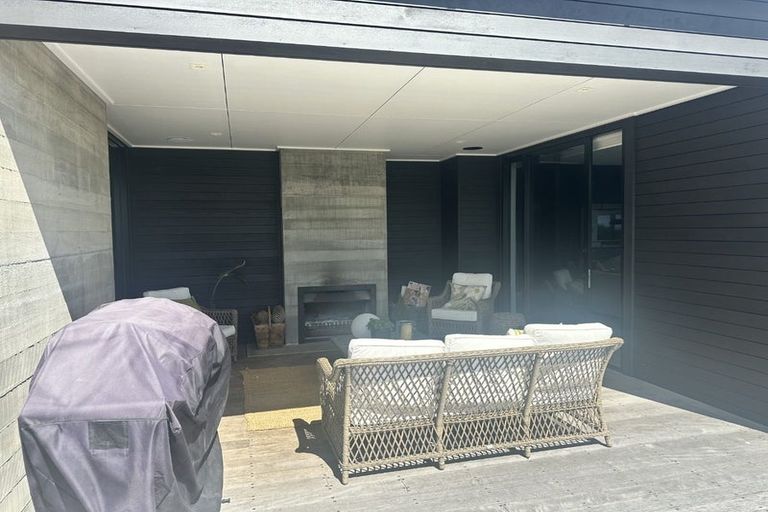 Photo of property in 37 Gummer Road, Havelock North, 4130